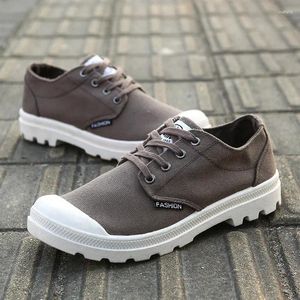 Casual schoenen eenvoudige mannen schoen lente canvas low-top student trend ademende sport wandelen chaussure homme 2024