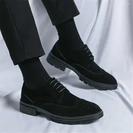 Chaussures décontractées taille 40 baskets de mode Brogue Sports Men de bottes noires
