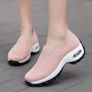 Casual schoenen instappers dames lopen orthopedische diabetische dames platform muilezels mesh lichtgewicht pantoffels wig vrouwelijke sneaker