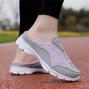 Zapatos informales Botthidos suaves abiertos desde el gimnasio trasero Flats Flats Running Sneakers Mujer Tenis Low Sports Models ofrece