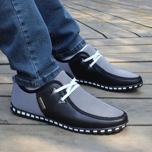 Zapatos casuales estilo primavera y otoño transpirables guisantes para hombres las zapatillas de deporte británicas 2024 Color sólido Slip hombres