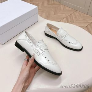 Casual schoenen Spring herfst Dames Casaul Fashion Slip On Ladies Loafers Runway Outfit Britse stijl Gewerkte flats 40