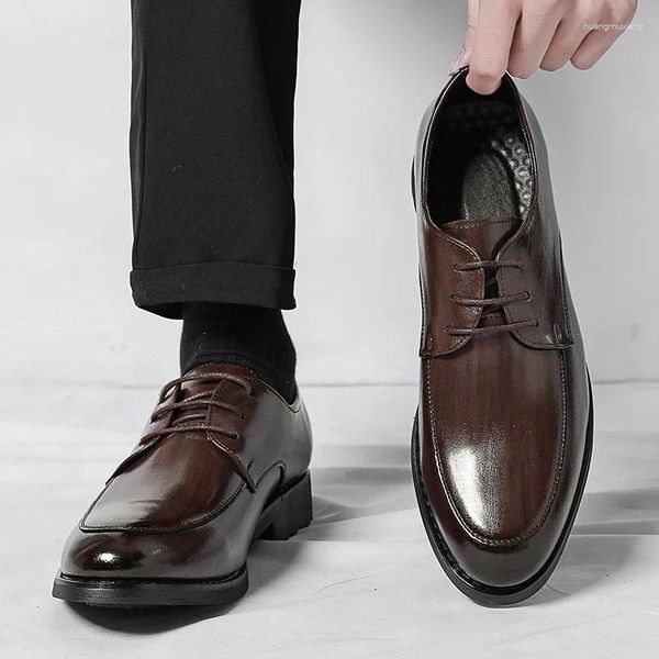 Zapatos casuales Men formales formales genuino marrón oxford planos transpirables sapatos sapatos masculinos gentlemans encaje elegante