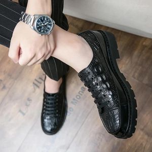 Chaussures décontractées Spring Lace Up Leather Oxford Sole Sole Black Business Formel Fermoproping Designer Men Sneakers
