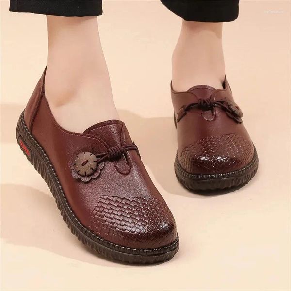 Zapatos casuales de cuero de primavera para mujeres 2024 Flat Oxford retro cómodo solo damas de fondo suave mamá Zapatos de Mujer