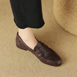 Casual schoenen Lente loafers Echt leer koeienhuid Dames Platte ronde neus Vrouw Kwaliteit Slip-On Vintage Lady Walk