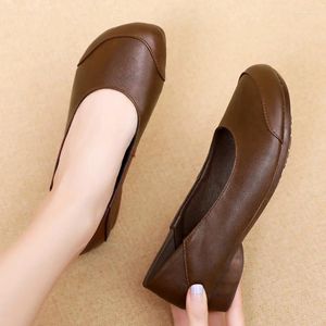 Chaussures décontractées printemps en cuir souple talons plats basses de la tête rond confortable