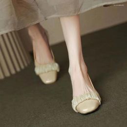 Chaussures décontractées toe carrés talons gros talons bas au talon élégant lait abricot bloc en dentelle de cuir normal pour femmes