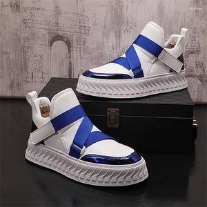 Casual schoenenstijl Europese modeontwerper Men Luxe Rhinestone Punk Sneakers Dikke bodem Hip Hop mannelijke flats S130