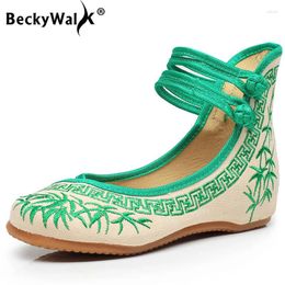 Chaussures décontractées en bambou Summer Femme en tissu brodé Mary Jane Style chinois Femmes Plus taille Augmentation de Heigh WSH2296