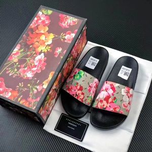 luxe Designer schoenen Slipper Zomer Strand Sliders canvas Dames topkwaliteit Casual schoen rubber Muilezel meisje plat zwart outdoor reizen Mannen Glijbaan zwembad sandaal cadeau Met doos