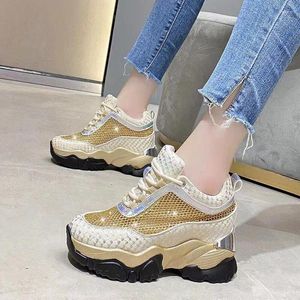 Chaussures décontractées Summer des baskets épaisses respirantes pour les femmes 2024 Spring Gold Silver Mesh Woman Plateforme Vulcanize Sandales de fond épaisses 5cm