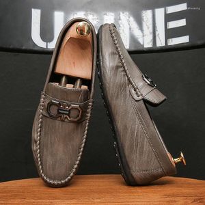 Chaussures décontractées Summer Trendable Trend Corée Cuir Shoe Fashion Volyle Men Versatiles Men d'origine Zapatilla de Hombre