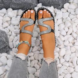 Chaussures décontractées d'été talon plat sandales féminines mode lanières à lanières de conception de princesse girlons zapatos mujer 2024 grande taille