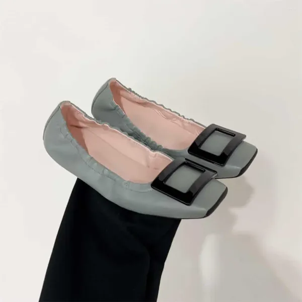 Chaussures décontractées Summer Fashion Square Toe Femmes Concise Metal Decor Greil En cuir Sapato féminino taille 35-40