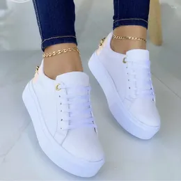 Chaussures décontractées d'été pour femmes, baskets plates de styliste en métal blanc pour dames, grosses plateformes, à la mode, printemps-automne, 2024