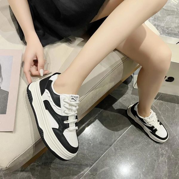Chaussures décontractées Summer Femme White épais Bottom Bottom Black Flat dames Sneakers Fashion Anti-Slip