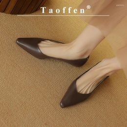 Chaussures décontractées Taoffen Arrivée Fémièrement le réel cuir en cuir pointu de la mode d'été Slip sur les chaussures de bureau solide
