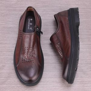Chaussures décontractées vintage en cuir authentique en cuir masculin perforé perforé orteil à bas de mitrailleurs de style britannique de style britannique