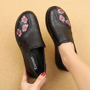 Casual schoenen Vintage PU Leather Ballet Flats Shoe Woman Designer Luxe damesloafers mocassin oudere brede fit fur mocassins comfort