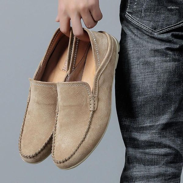 Zapatos casuales de estilo vintage mocasins cómodos mocasines masculinos se deslizan en hombres planos formales versátiles de ocio