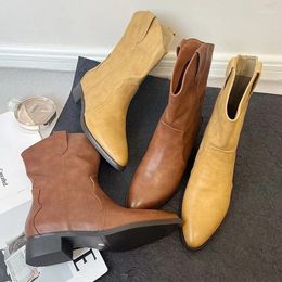 Casual schoenen Western Knight -laarzen herfst/winter 2024 aangerichte teen vintage middenblok hielstudenten met lage hakken dames