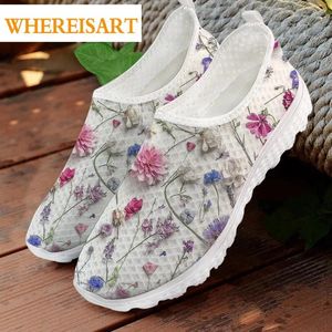 Chaussures décontractées où les femmes imprimées à fleurs sèches glissent sur des baskets d'été à l'extérieur des dames appartements design de marque féminin