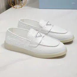 Chaussures décontractées en cuir blanc pour femmes, simples à enfiler, Zapatos Para Mujeres, bout rond, talons plats, Sapato Feminino, printemps 2024