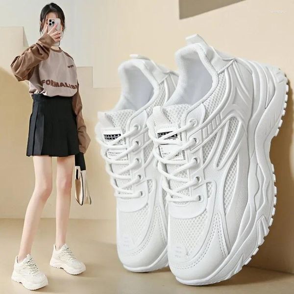 Zapatos casuales zapatillas blancas mujeres 2024 cuero grueso deportes femeninos gruesos tenis de tenis plataforma de cesta vulcanizada