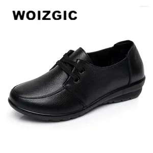 Chaussures décontractées WOIZGIC femmes vieilles femmes dames mère appartements mocassins vache en cuir véritable à lacets antidérapant doux 35-41 HD-226