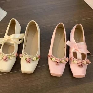 Chaussures décontractées Femmes Affiches arc Marie janes lolita robe carrée orteil carton sandales sandales femelles élégantes zapatos 2024