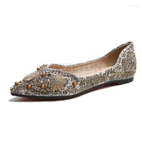 Zapatos casuales para mujeres planos para el trabajo damas resbalan en tacón bajo impresión de metal de diamantes de diablo punta poco profunda fashon luxury gran tamaño 42 43