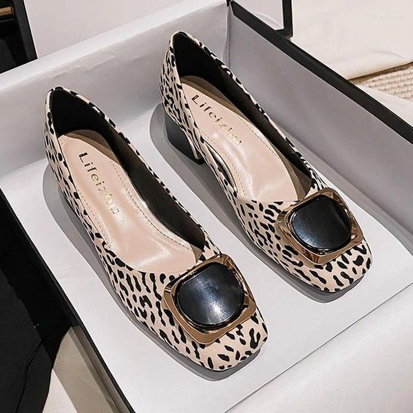 Chaussures décontractées femmes talons hauts sexy imprimé léopard pompes OL bout rond robe en cuir mocassins de créateur de mode