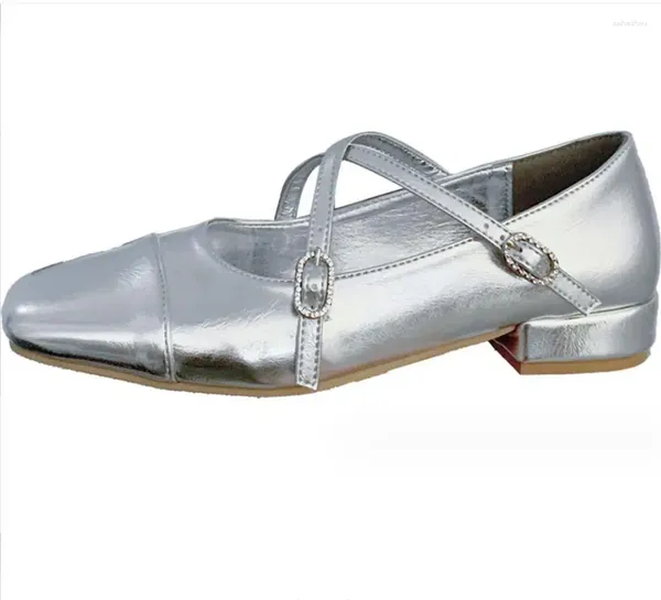 Zapatos informales para mujeres Sombras de tacón bajo tacones Sexy Pombas de cabeza cuadradas Vestido de novia Nude Silver Color de goma Dance