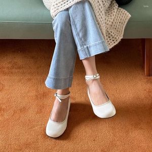Chaussures décontractées Femmes Mary Janes Blanc Round Toe Ankle Buckle Kawaii Lolita Leather Pompes