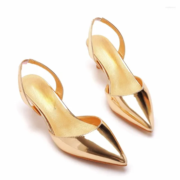 Chaussures décontractées Femmes Sandales à talons moyens Doré Extrémité pointue Élégant Talon bas 2024 Mode d'été Slingback Femme Mules Pompes à talons bas