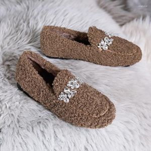 Zapatos informales de lana de cordero para mujer, mocasines cálidos de algodón para el hogar, ocio en interiores, otoño e invierno, venta al por mayor