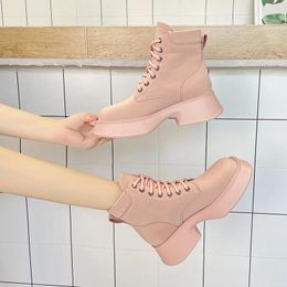 Chaussures décontractées Bottes pour femmes 2024 Printemps et automne de femmes Plateforme de lacets de mode Bare Retro non-glissement