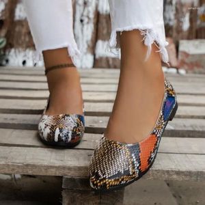 Chaussures décontractées Confort des femmes Round Toe Fashion Fashion Snake Pattern for Women de grande taille Zapatos de Mujer