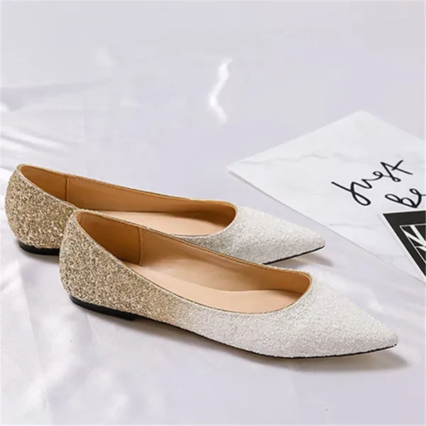 Chaussures décontractées Plat pour femmes 2024 Spring Pointed Toe Sequins Silver Bridesmaid Sexy Fashion Wedding