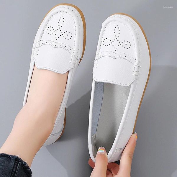 Chaussures décontractées Muisseaux de grande taille pour femmes Toe rond confortable Solide Sole Flats Spring Coule Couleur solide Mère légère