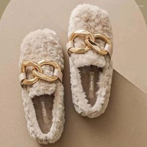 Chaussures décontractées en peluche pour femmes, tenue d'extérieur et de bureau, Design de chaîne à la mode, bottes de neige chaudes d'hiver, Style anglais