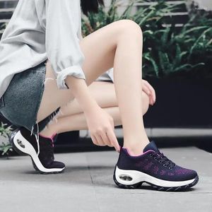 Chaussures décontractées Sneaker pour femmes coulant printemps / été étudiant noir complet tenis Tenis respirant jogging