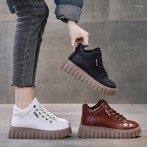 Chaussures décontractées à semelle épaisse pour femmes, bottes hautes en peluche, automne-hiver, chaudes, petites, blanches, 2024