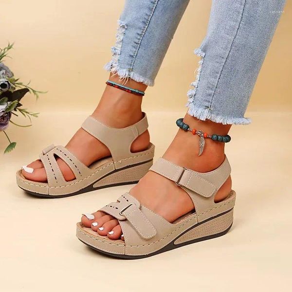 Chaussures décontractées pour femmes Sandales romaines vintage Summer Walking Fish Bouth Soft Sole Fashion Open Toe Plateforme confortable Sapato