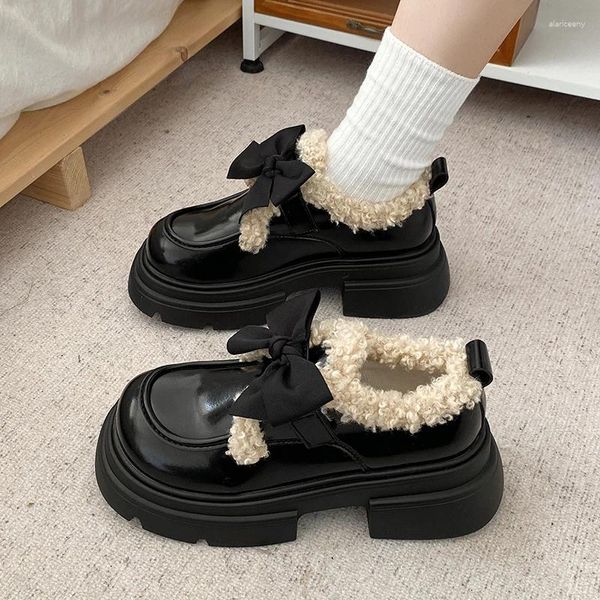 Chaussures décontractées pour femmes, chaussures plates à enfiler en peluche, robe confortable en mousse à mémoire de forme, doublure chaude pour dames, hiver