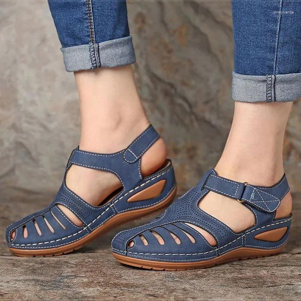 Chaussures décontractées Femmes Sandales Summer Femme Plus taille 44 Talons pour les coins Chaussure Femme Gladiator Plateforme Talon