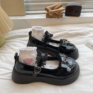 Casual schoenen dames sneakers kanten boogknot witte lolita 2024 hart buckle platform Mary Janes vrouw stijl octrooieleer