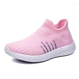 Chaussures décontractées Femmes Sneakers Mesh Brepwable Sping-On Light Running Fashion Sport Zapatillas de Deporte Large Taille 42