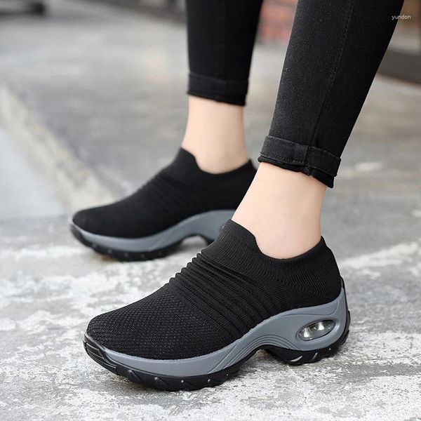 Chaussures décontractées Femmes Sneakers de chaussettes printemps noirs Arc de marche soutien